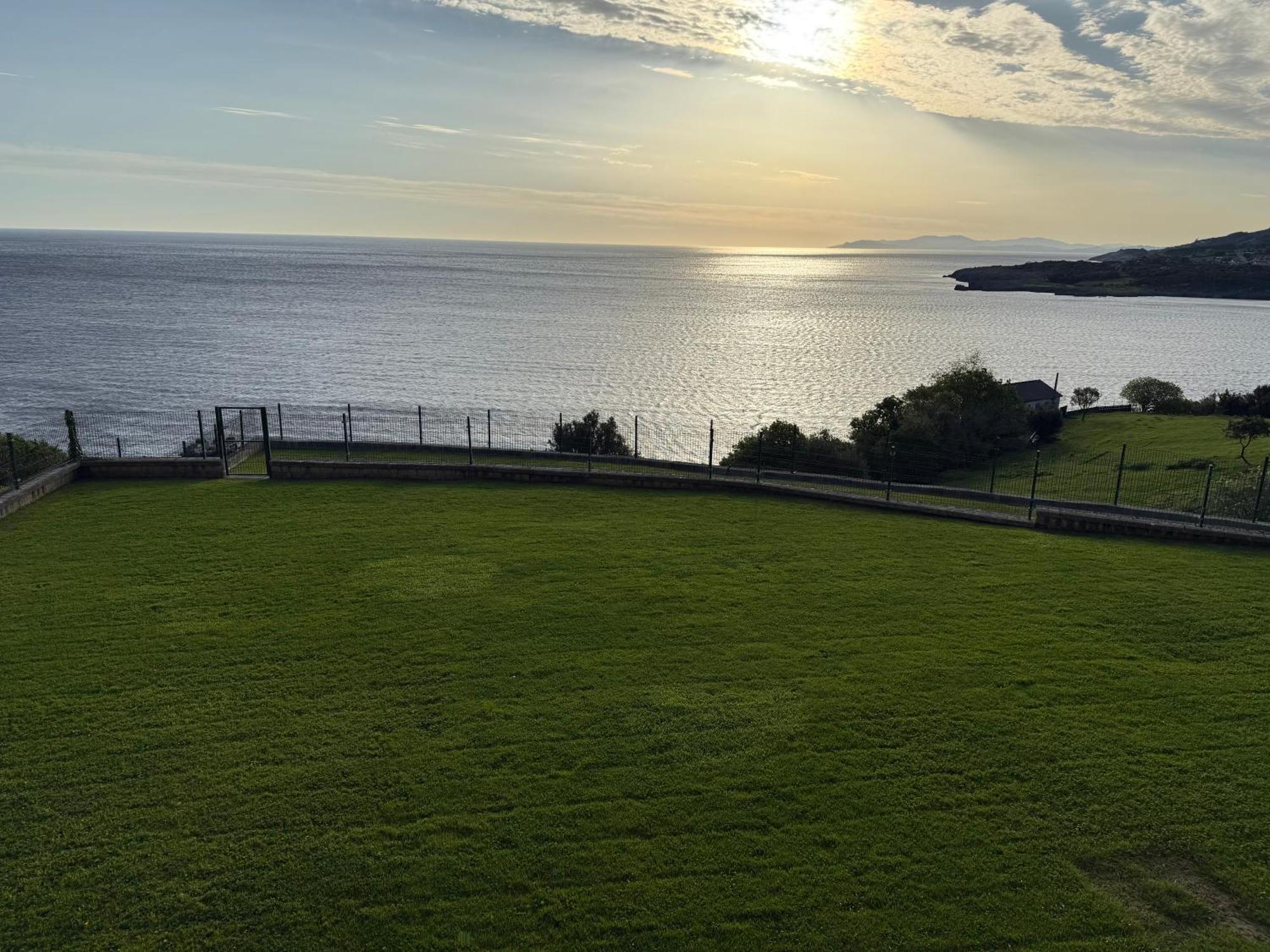 Villa La Ballena De Sonabia โอริญอน ภายนอก รูปภาพ