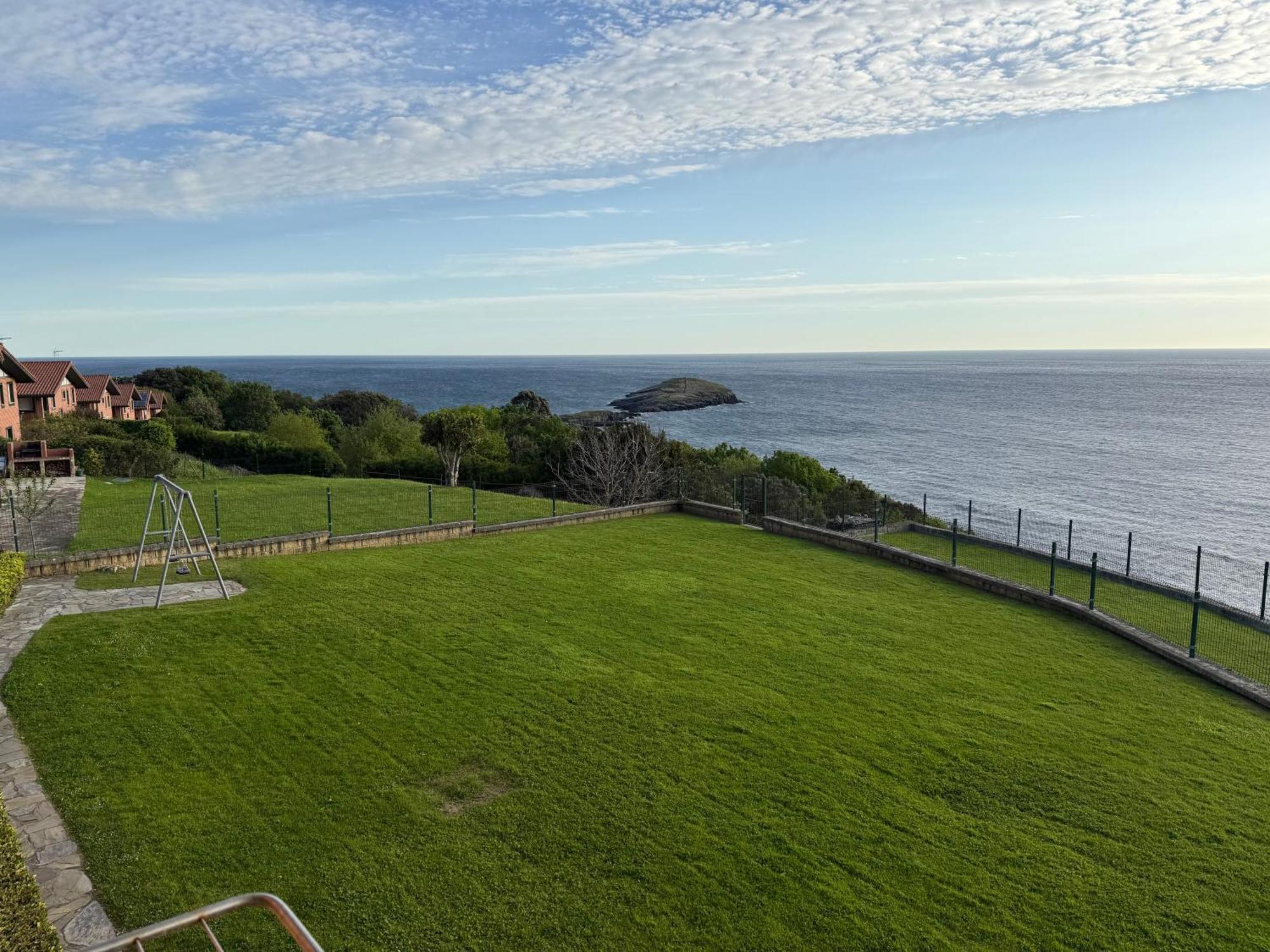 Villa La Ballena De Sonabia โอริญอน ภายนอก รูปภาพ